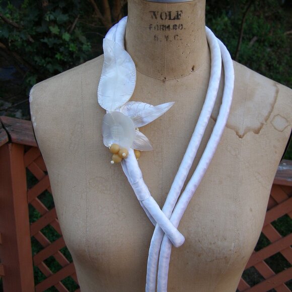 UNIQUE One of a kind Satin Rolled Belt/Necklace Mother of Pearl Leaf Buckle Bead main image 7